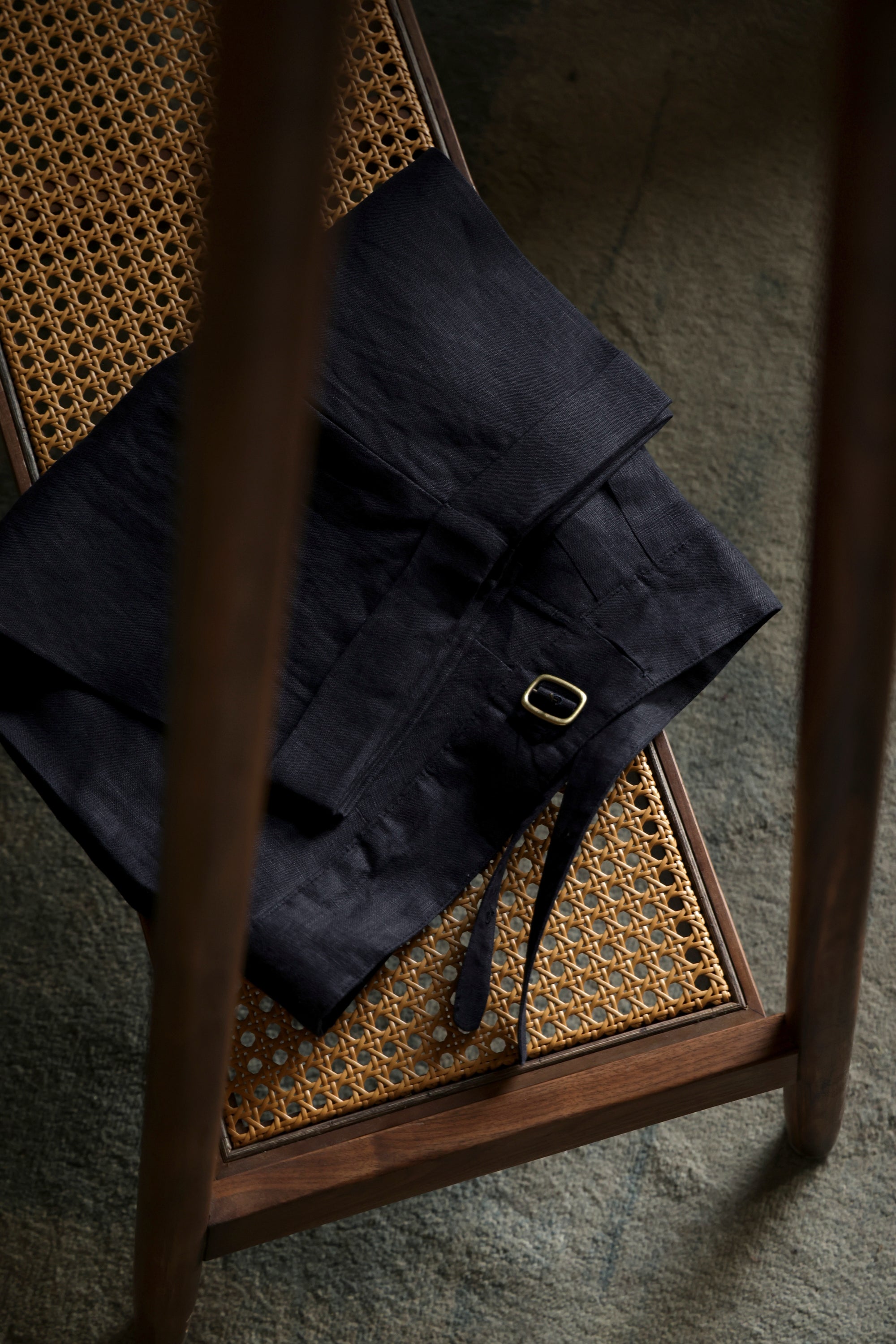 Ugentle Gurkha Linen Shorts — Navy