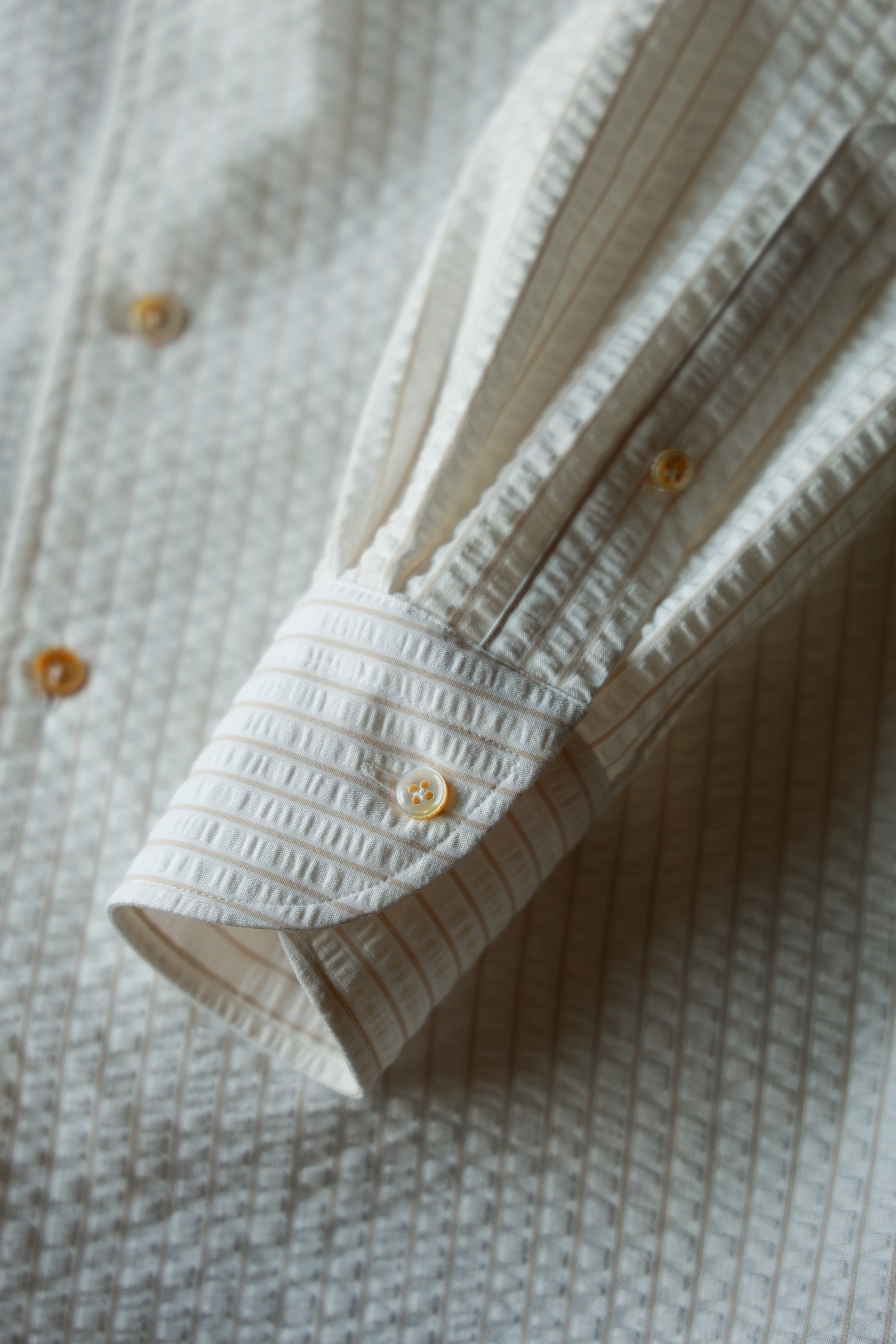 Ugentle One-piece Collar Shirt — Seersucker Beige Pencil Stripe